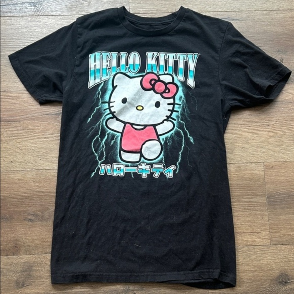 Hello Kitty Shirt ! Small